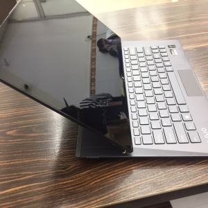 SONY VAIO - SVF13N13CX i5-4200 RAM 8, SSD 128, CẢM ỨNG.